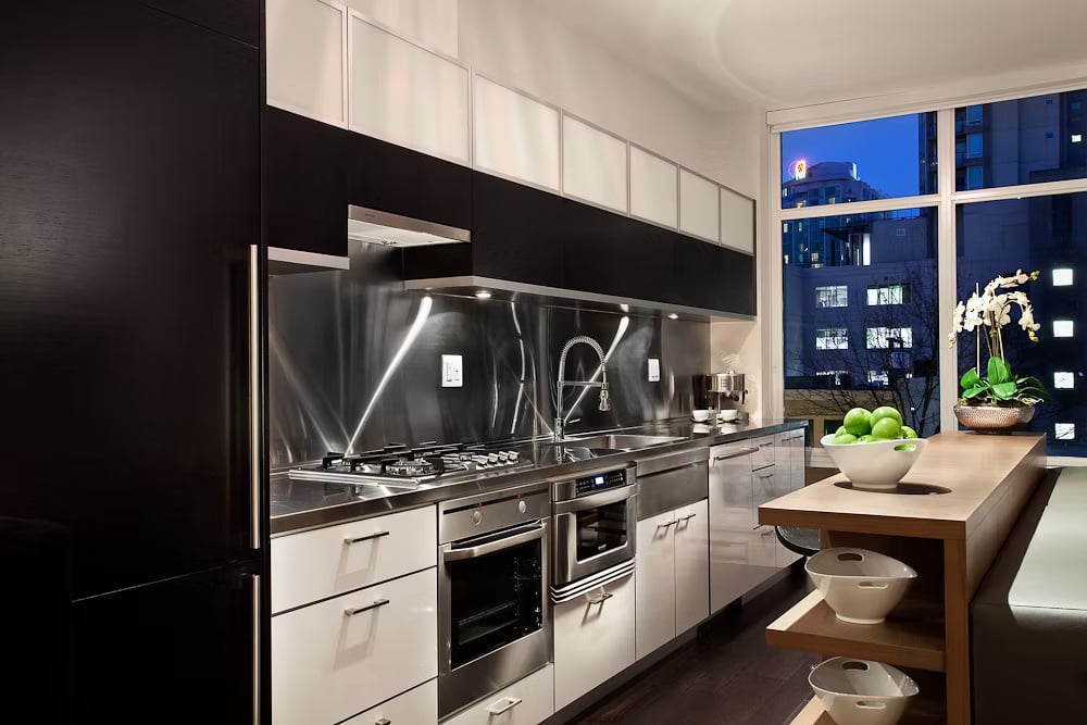 Dolce at Symphony Place in Downtown Vancouver by Solterra Development.